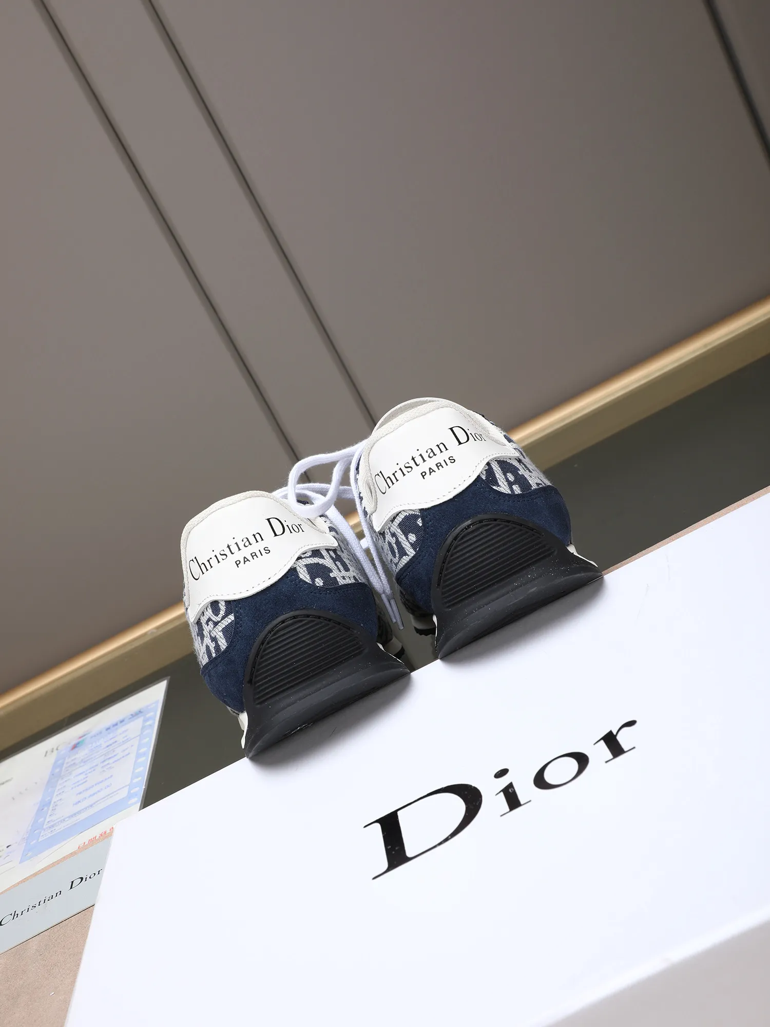 Men's shoes💰440 Dior【Dior】😘😘High-end series of casual men's shoes, simple and elegant👍👍👍The upper is made of first-layer genuine leather spliced ​​with Dior's special material [sun][sun]; imported first-layer sheepskin lining; special outsole, wear-resistant, lightweight, the overall design is harmonious and unified without lacking personality 👣🌟✨You deserve it! Multiple colors to choose from! 😍Size 38～44. (45 custom-made) The picture above is a big seller🔥🔥🔥